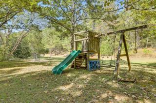 Walk to Trails: Peaceful Family Home in Braselton - 9