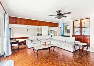 Beautiful Oistins Home Away From Home - 7