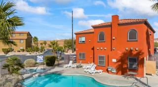 Newly Renovated Condo - 5