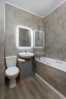 Cavern Quarter Apartment - Pool & Ping Pong by Charming Apartments - 3