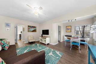 Ben's Beach Bungalow 1 150 Steps to Sand - 5