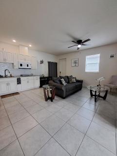 Busch gardens luxury apartment - 5