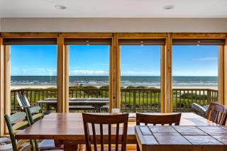 Oceanfront Home with Beach Access in Galveston - 8
