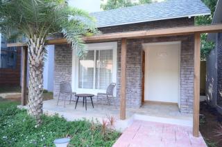 Shettar's Kusum Resort - Badami - 3