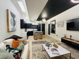 New-Build Luxury Flat, Only 300m from Tube Station - 6