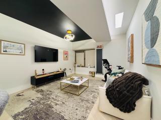 New-Build Luxury Flat, Only 300m from Tube Station - 3