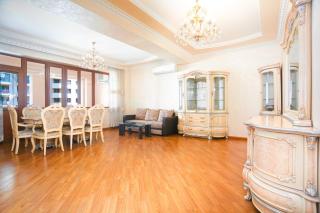 Large 2 Bedroom apt with a Balcony in Katsin building - 9
