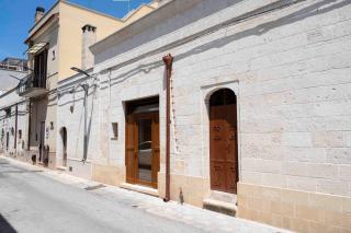 Historic Town Center, Parking Nearby - 1