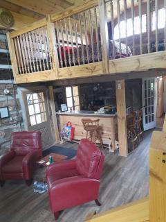 res Lakefront Chalet is a perfect place to retreat - 5