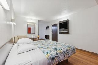 Motel 6-Piscataway, NJ - 1