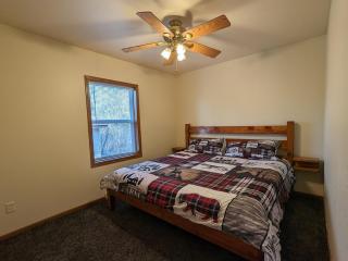 Lake Willow Lakefront House! Northwoods Retreat! - 3