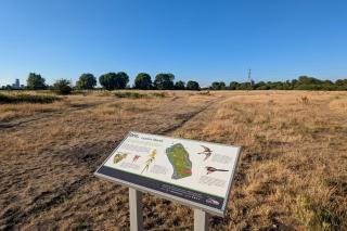 Bright and Trendy 1BDR Canalside Flat in Hackney - London - 5