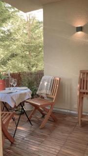 Designerwohnung mit malerischer Terrasse - Modern, Gemütlich & Zentral - 1