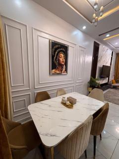 Shared 4 Bedroom Apartment - 1