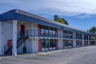 Capital O Travelers Inn Lawton Fort Sill - 3