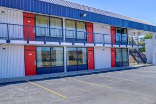 Capital O Travelers Inn Lawton Fort Sill - 1