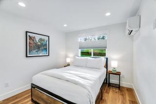 Sunny 3BR Retreat Near Everett Waterfront - 0