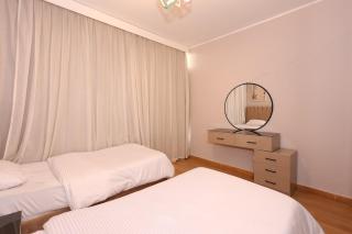 Luxury Villa with Private Pool in Beverly Hills - 7