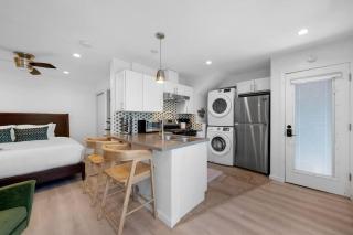 Stylish Studio with Big Patio - 0