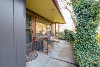 Couples Getaway in North End Boise - Walk to Dtwn - 2