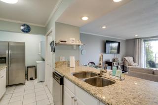 Pool Access and Views Waterfront Lake Conroe Escape - 5