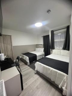 Plaza London Hotel - 4