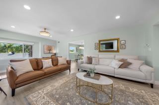 Family Hilltop luxe retreat with breathtaking views - 5