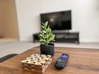 Chic City Retreat 1BR Unit - Church A2 - 1