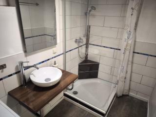Simple 2-Person Apartment near Altdorf - 7