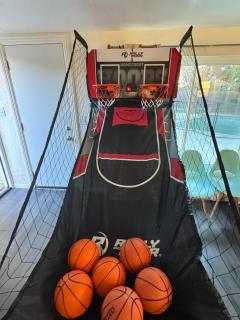 Hot Tub - Pool - FirePit - GameRoom - Sleeps 12! - 5