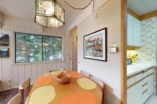 Retro 3BD Sun Valley Condo + FREE Resort Amenities! - 6