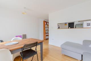 Well Connected 1BDR Flat in the Heart of Islington - 2