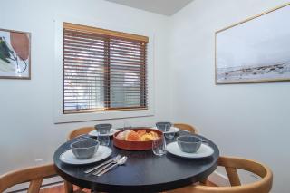 Andora Villa #123 Newly Remodeled 2 BR / 2Bath, Centrally Located, Close to Town Center - 5