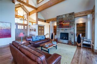 Highland Vista Retreat: A Luxury Mountain Escape - 8