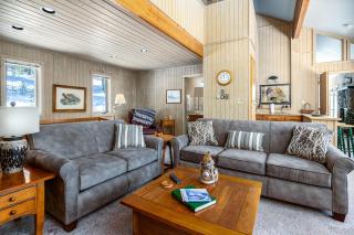 Blue River Pines Home: Peaceful, Hot Tub, Views - 8