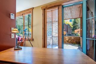 Lux Baldy Vista at Warm Springs Home + Hot Tub - Walk to SV Ski Lifts - 4