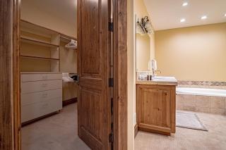 Lux Baldy Vista at Warm Springs Home + Hot Tub - Walk to SV Ski Lifts - 3