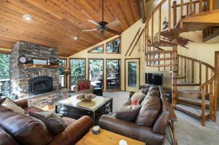 Heartstone Hideaway Home: Hot Tub, Dog Friendly - 0