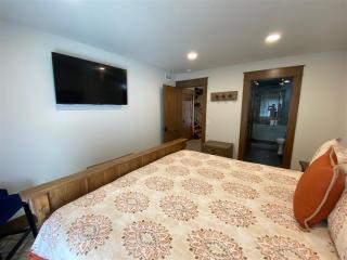 DT Ketchum - Chill, Two-Story Getaway w/ a Gourmet Kitchen - Walk Downtown & to River Run Lifts - 7