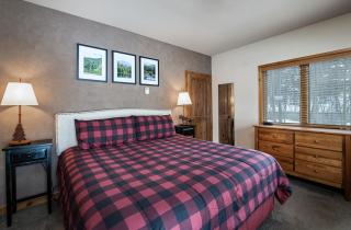 Riverbend Snowflake Run Condo: At Snowflake Lift - 2