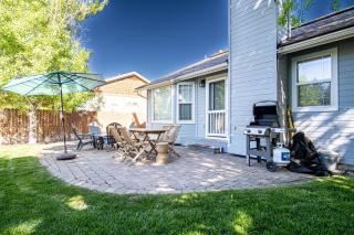 In the Heart of Hailey; PRIVATE PET-FRIENDLY 3 bedroom home with garage - 3