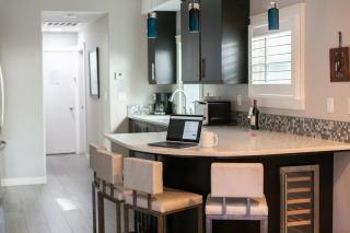 Relaxing Beach Bungalow - 7