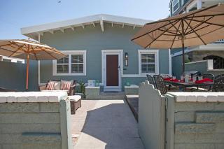 Relaxing Beach Bungalow - 6