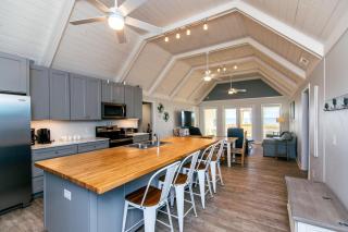 Barefoot Bungalow - 5