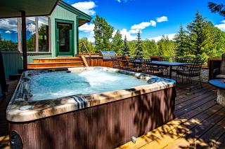 Corrock Style - Luxury Hot Tub Home near Ski Lifts & Downtown Ketchum! - 2