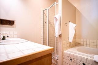 Warm Springs Condo - pool, hot tub, walk to ski lifts! - 9