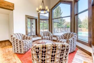 Snow Creek 1554 - Ski-in/Ski-out + Pool & Hot Tub - 2