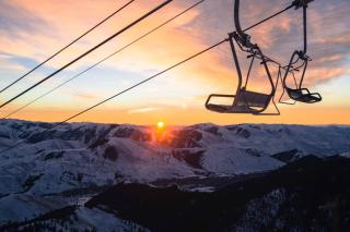 #215A-Great Location on the Bike/Ski path with garage: 10 minute Walk to Town & Lifts - 7