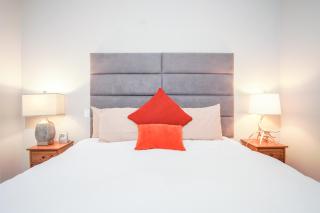 SnowStar Hideaway - Hot Tub, Gym, Walk to Ski Lift - 2