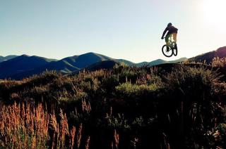 #215A-Great Location on the Bike/Ski path with garage: 10 minute Walk to Town & Lifts - 2